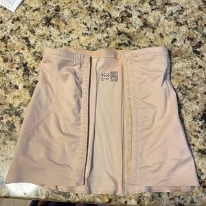 Size S corset shape wear